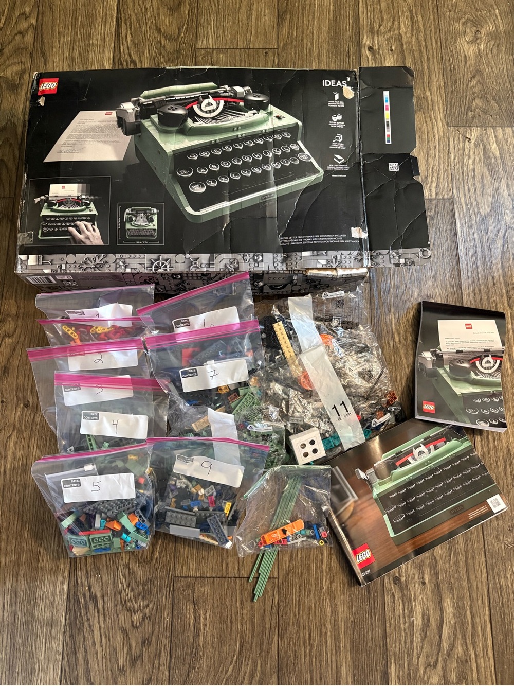 Lego Typewriter not complete